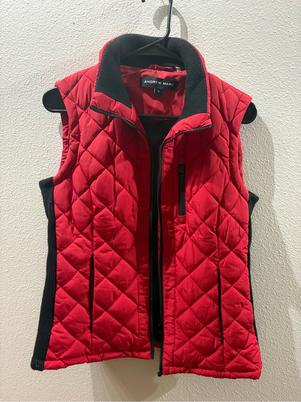 Andrew Marc Red Diamond Quilted Knit Side Panel Puffer Vest Size Small